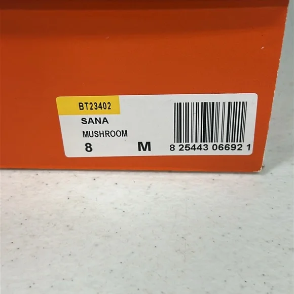 BareTraps Brown Ankle Booties with Ruched Design NEW. 8M - Picture 3 of 16